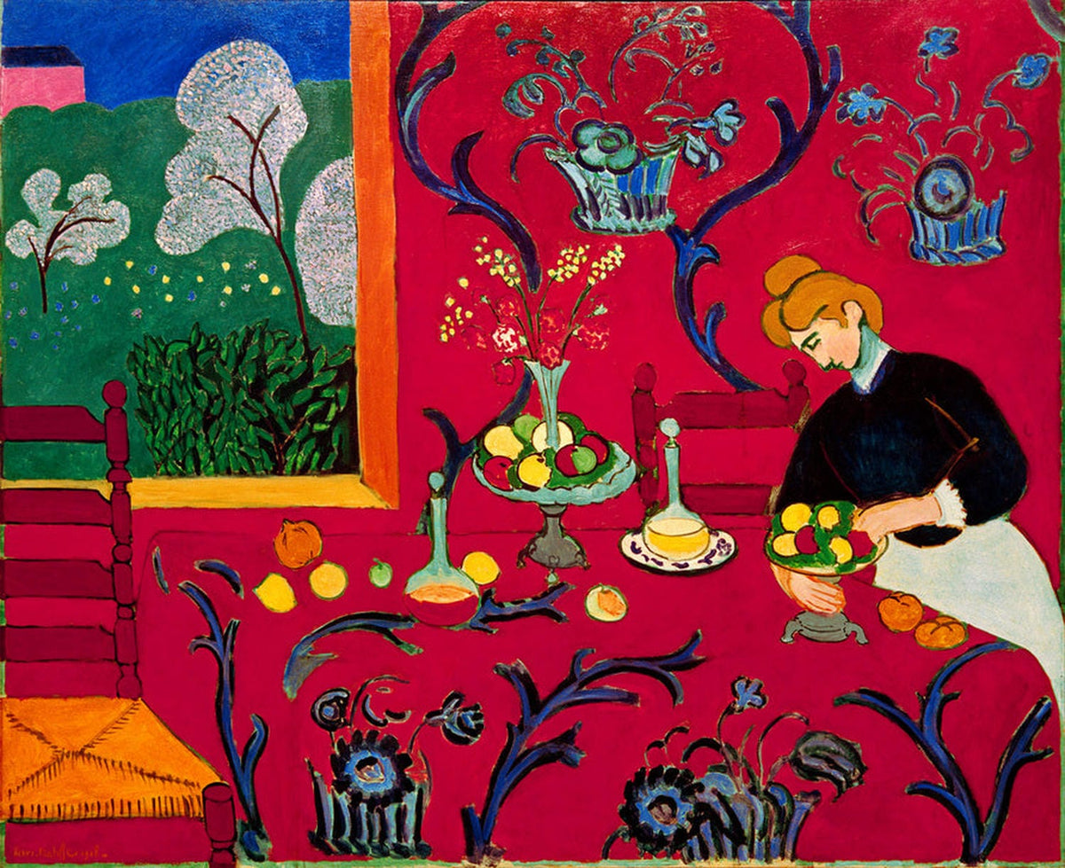 Kunstdruck von Henri Matisses Harmonie in Rot, der eine Frau zeigt, die einen Tisch in einem Raum mit dominierenden roten Farbtönen deckt.