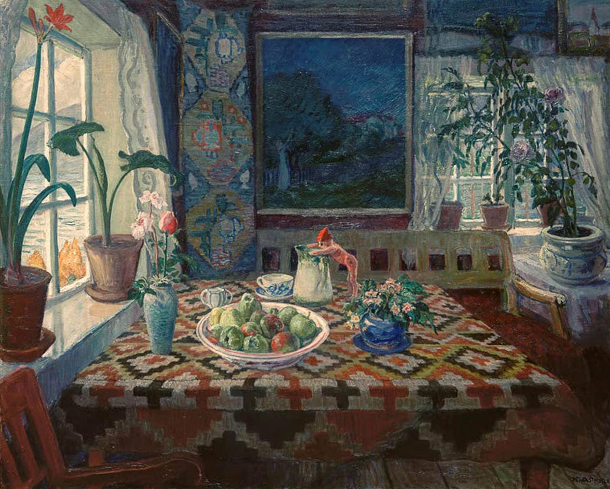 Kunstdruck Wohnstube in Sandalstrand von Nikolai Astrup zeigt gemütliche norwegische Wohnstube mit traditionellen Möbeln und warmem Licht.