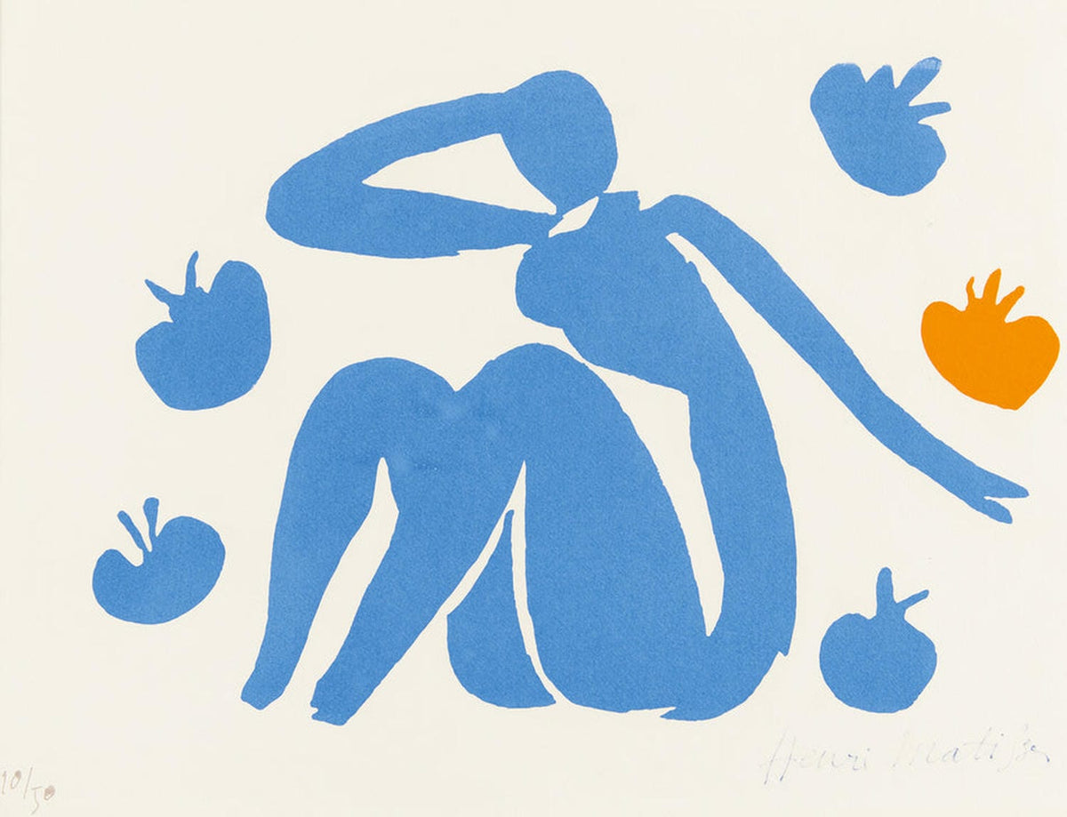 Gemälde von Henri Matisse, 1953: blaue, weibliche Figur vor weißem Hintergrund mit vier blauen und einem orangefarbenen Apfel, ausgeführt in der Technik des gouaches découpées.