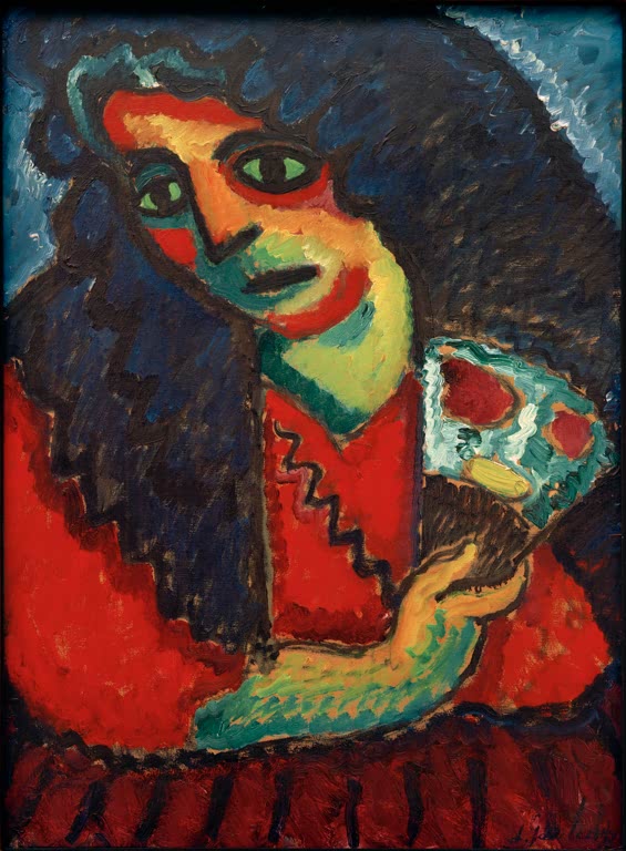 Frau mit langem dunklem Haar hält einen bunten Fächer vor rotem Gewand – Alexej von Jawlensky Frau mit Fächer Kunstkopie