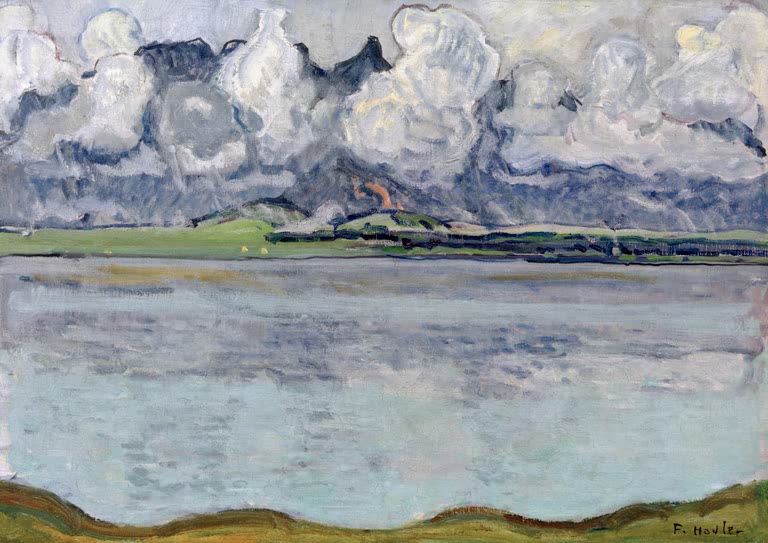 Thunersee mit Stockhornkette in Wolken