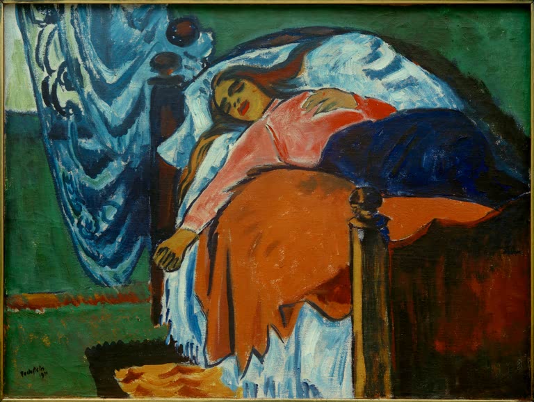 Schlafende Frau in rosa Bluse liegt auf einem Bett vor blauem Vorhang – Max Pechstein Die Ruhende Kunstkopie