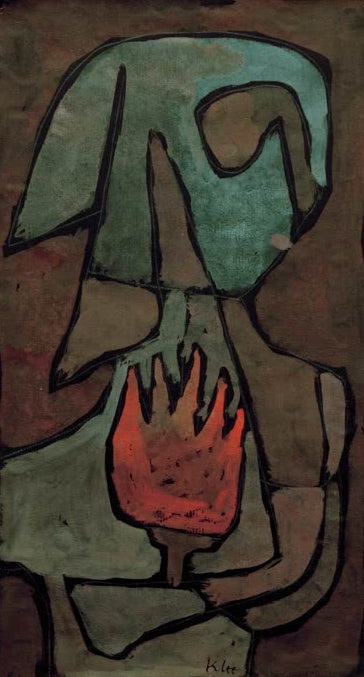 Paul Klee Sie hütet die Flamme Kunstkopie, grüne Gestalt mit schwarzen Konturen hält eine rote Flamme vor dunklem Grund