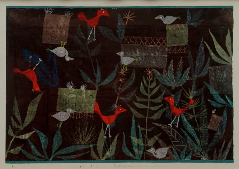 Rote und graue Vögel zwischen dunklen Blattpflanzen auf schwarzbraunem Grund – Paul Klee Vogelgarten Kunstkopie