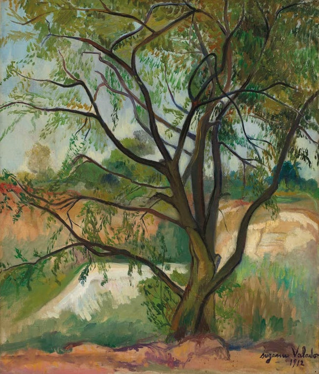 Suzanne Valadon Der Baum Kunstkopie, weit verzweigter Baum mit hellgrünem Laub vor einem sandigen Ufer und Wasser